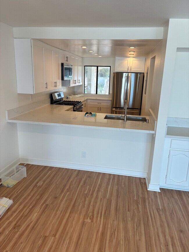 Vista de la cocina - 736 Gould Ave