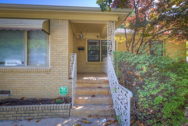 Building Photo - For Lease | Tulsa | 3 Bedroom, 2 Bath | $1...