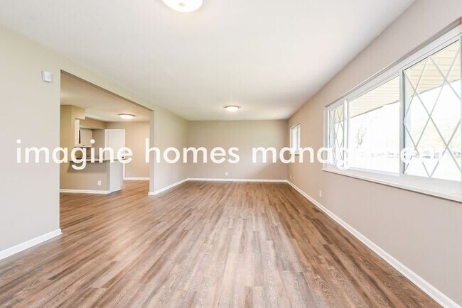 Foto del edificio - 1425 Bradford Drive