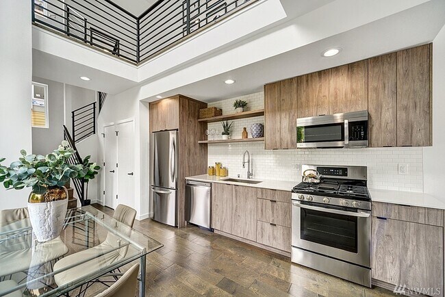 Building Photo - 1560 NW 58th St