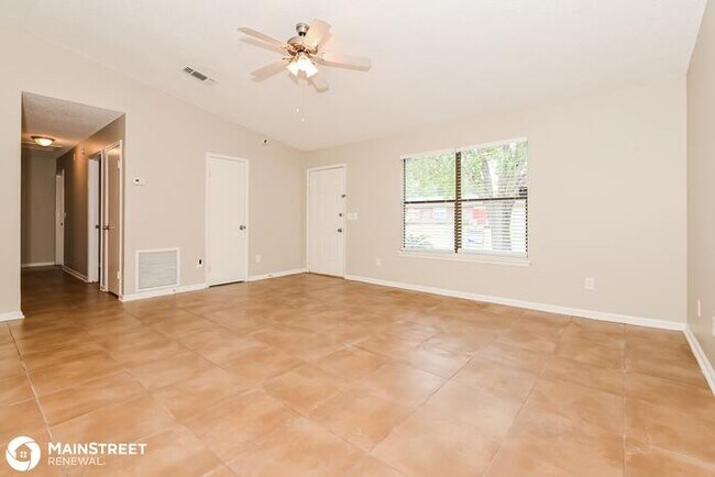 Building Photo - 2421 OLSON LN, JACKSONVILLE, FL 32210