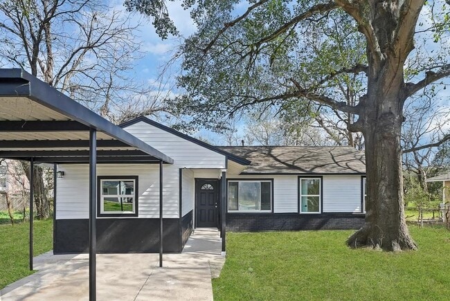 Building Photo - 7609 St Lo Rd