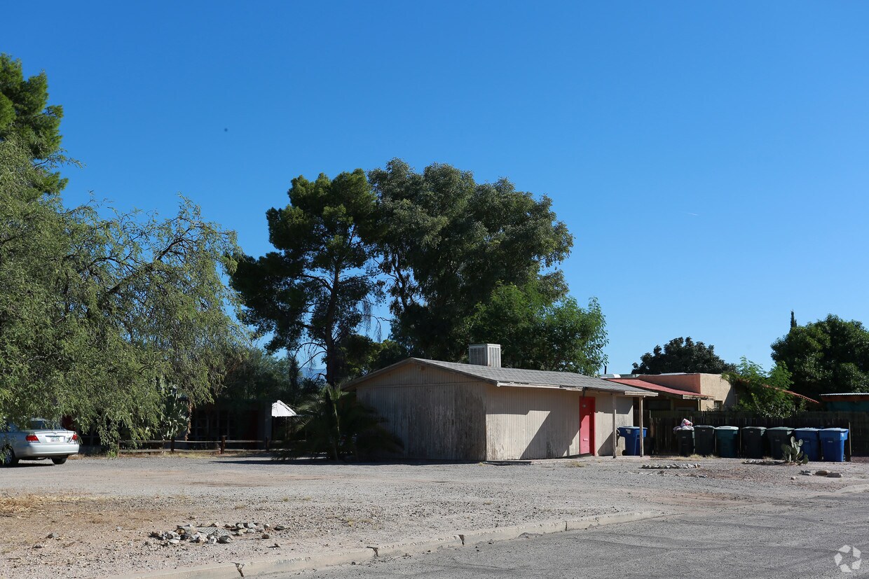 Building Photo - 3513 E Willard St