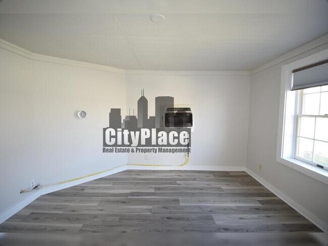 Foto del edificio - 1755 W Morris St