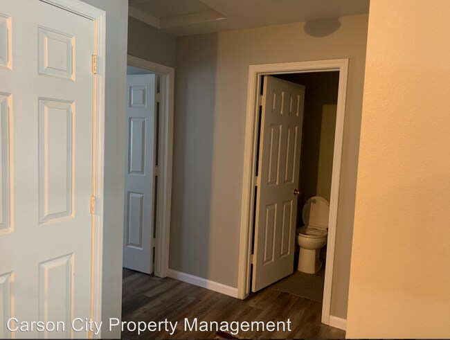 Building Photo - 976 Latigo Dr