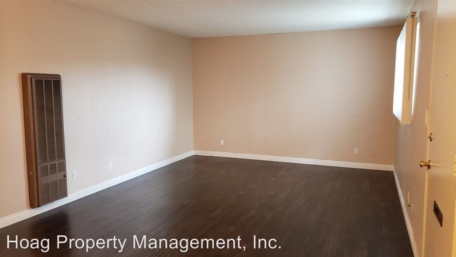 Foto del edificio - 2121 W Lambert Rd