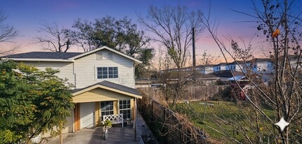 Building Photo - 2634 Tidewater Dr