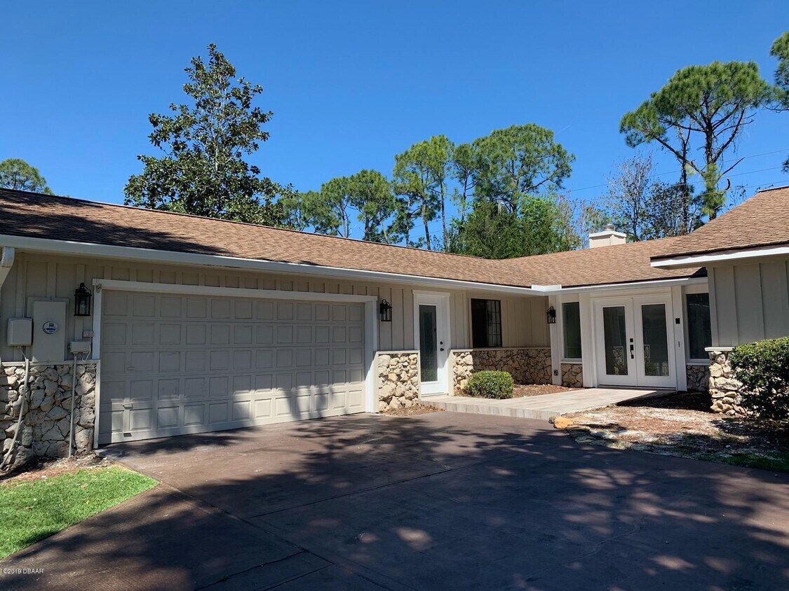 Primary Photo - 421 Pelican Bay Dr
