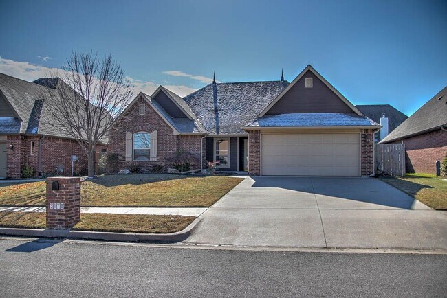 Building Photo - Beautiful 3 bedroom home in Bixby.