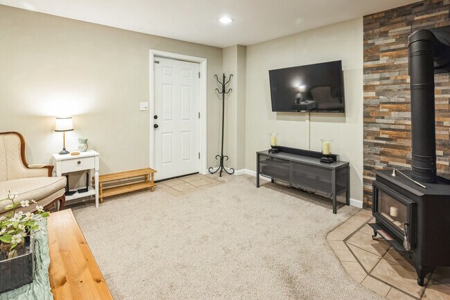 Building Photo - 3530 Oscars Rd