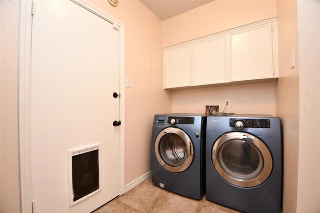 Building Photo - 8118 Brinkworth Ln