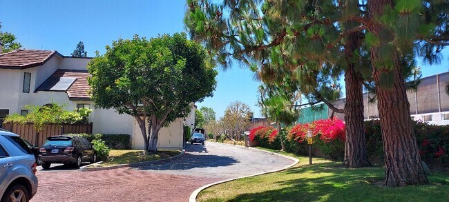 Foto del edificio - 4502 Emerald St