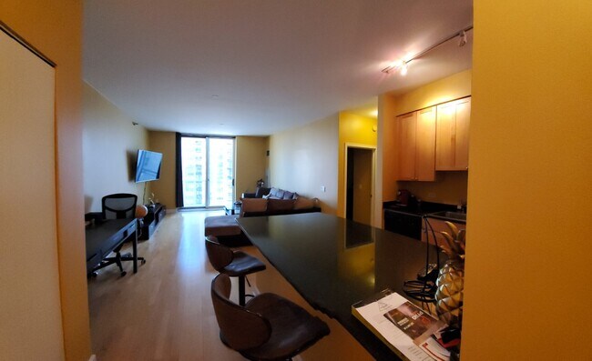 Foto del edificio - 421 W Huron St