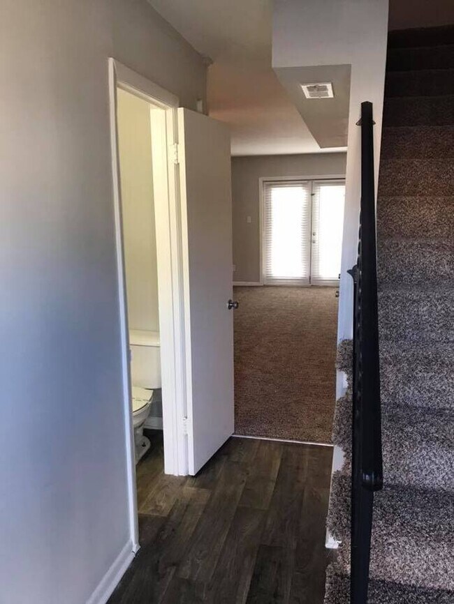 Foto del edificio - 1441 Reynard Dr