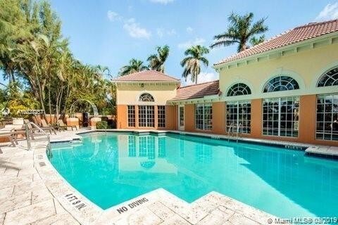 Foto principal - 19514 E Country Club Dr