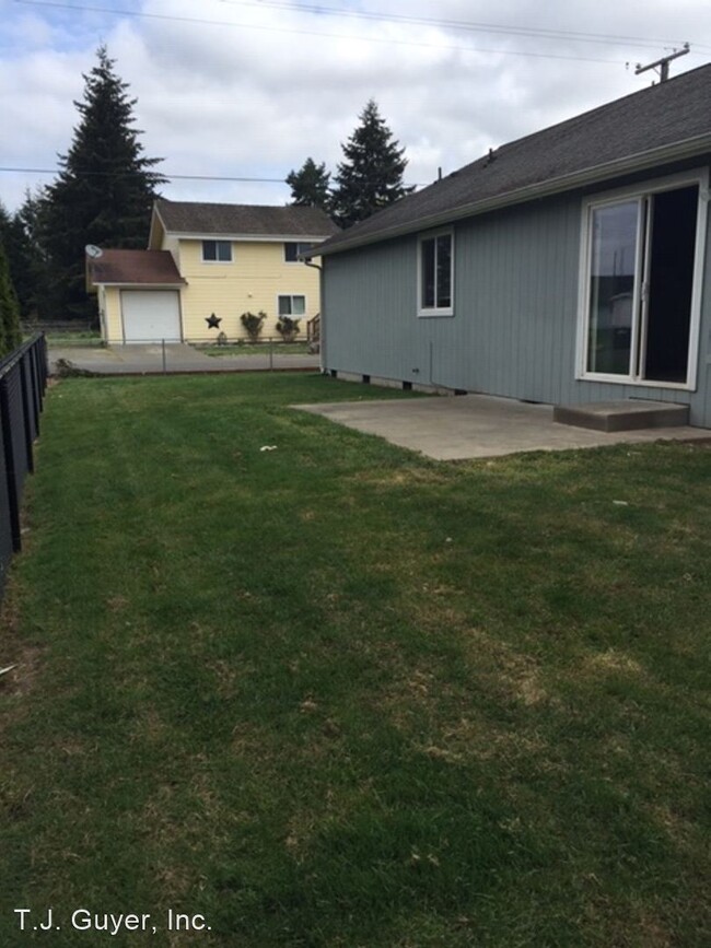 Building Photo - 3 br, 2 bath House - 3418 Fords Prairie Ave.