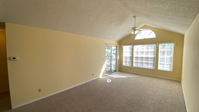 Foto del edificio - One Bedroom One Bath Condo in Tradewinds a...