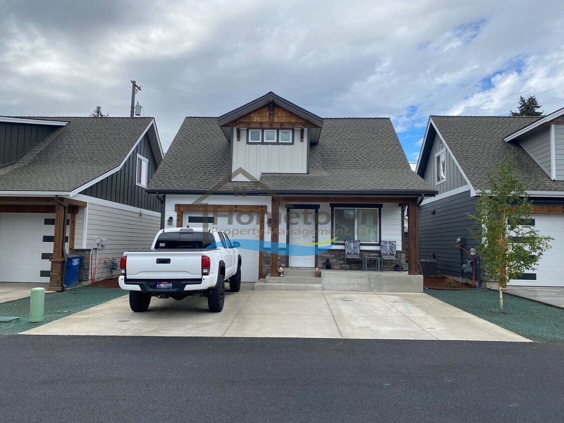 Foto principal - Craftsman-Style Home in Coeur d'Alene with...