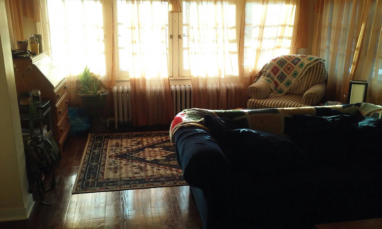 Solárium - 1429 Severn St