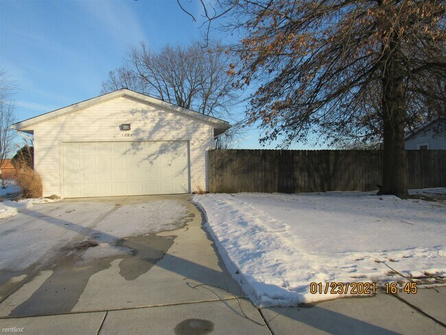 Building Photo - 2 br, 1 bath House - 5625 Newhaven Dr