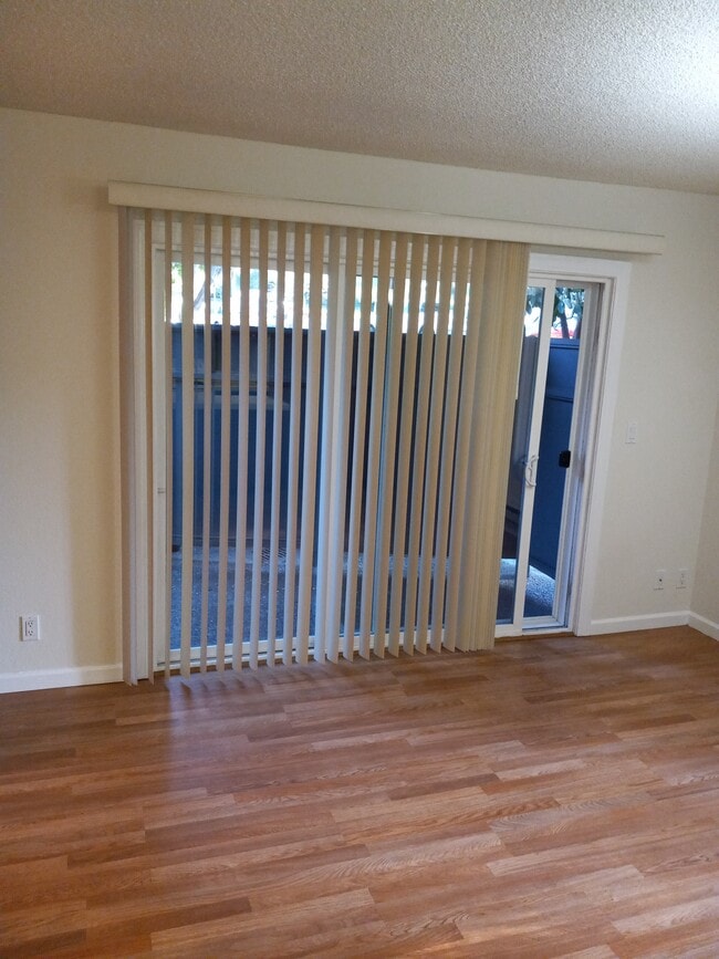 Building Photo - 1133 Alameda De Las Pulgas