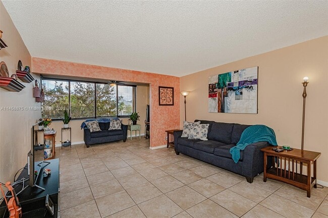 Building Photo - 8030 Hampton Blvd