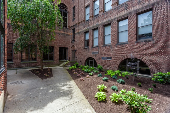 Building Photo - Academy Place Apartments