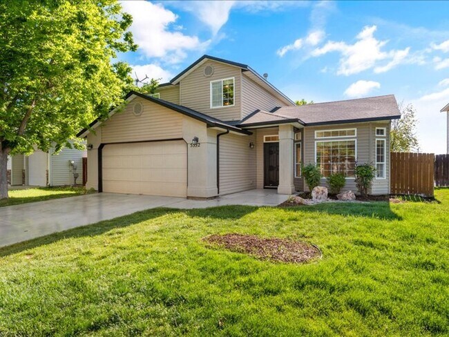 Building Photo - 3 Bedroom 2.5 Bathroom Home in Southwest B...