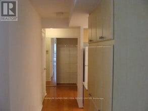 Building Photo - 763 Bay St.