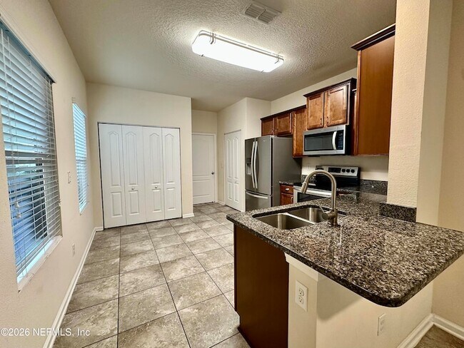 Building Photo - 794 Servia Dr