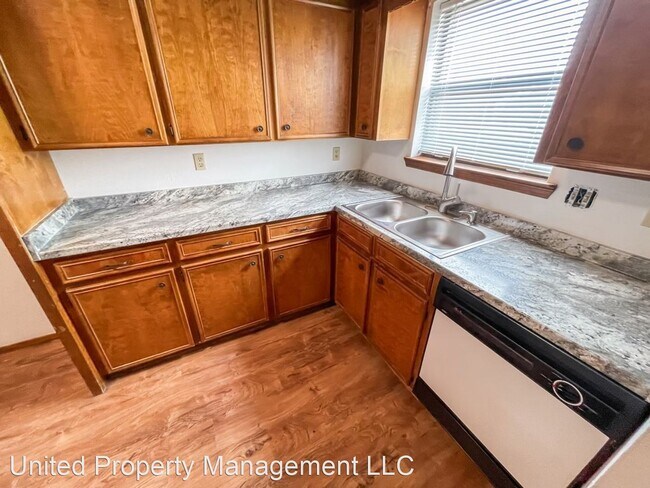Building Photo - 2 br, 1.5 bath House - 727 E Aspen