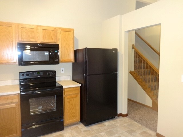 Building Photo - 9300 Huggins Ln