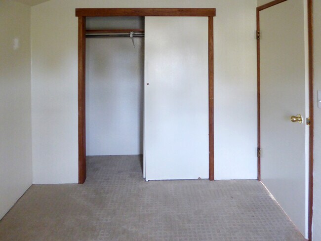 Bedroom - 2539 N St