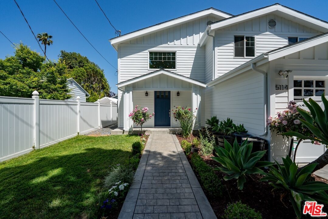 Foto principal - 5114 Cedros Ave