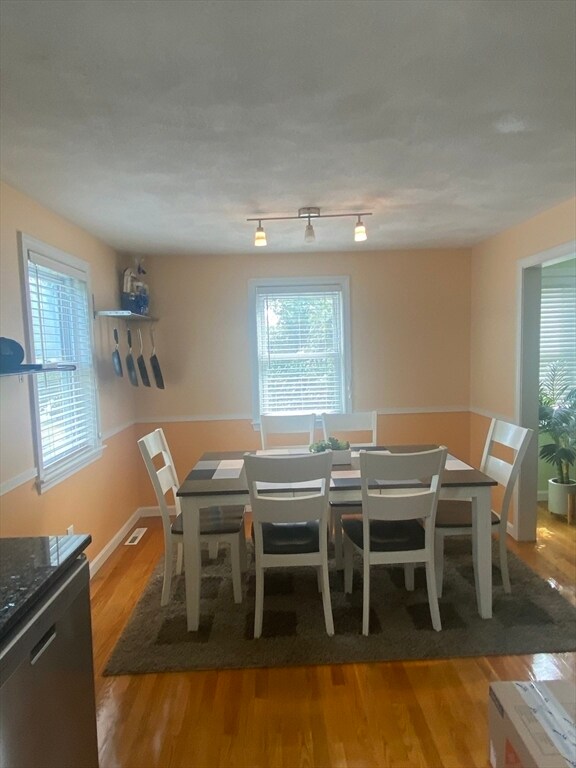 Foto del edificio - 89-91-91 Pleasant St