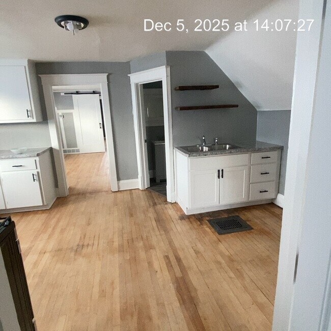 Foto del edificio - 823 E Clarke St