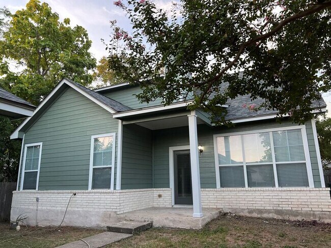 Foto del edificio - 709 W 35th St