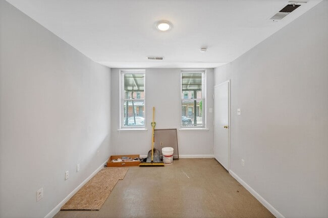 Photo - 884 North 42nd St, Apartment