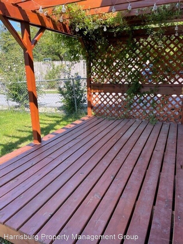 Foto del edificio - 3 br, 1.5 bath House - 1253 Main St