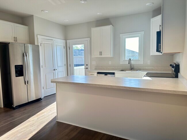 Foto del edificio - The Hills Townhomes 301-310