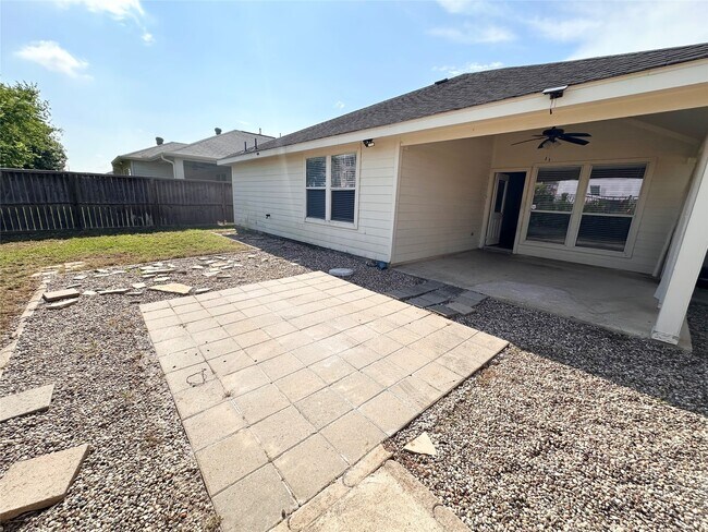 Foto del edificio - 17310 Brookhollow Mist Ct