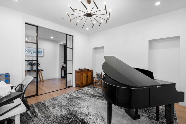Foto del edificio - 5 Bed 4.5 Bath - Bethesda Contemporary Home