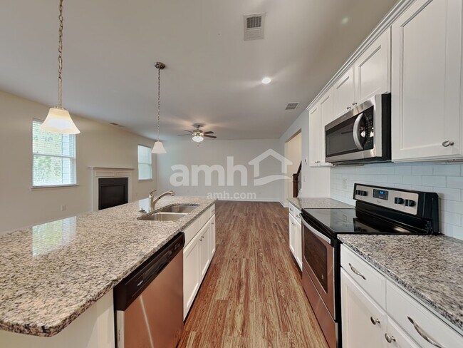 Foto del edificio - 134 McBee St