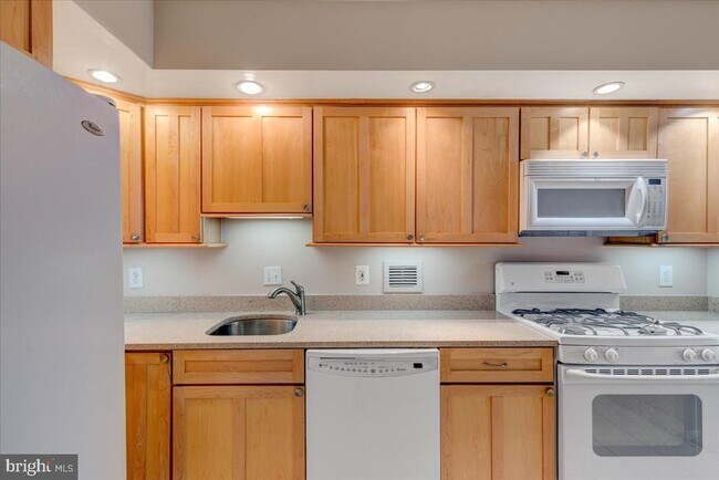 Foto del edificio - 4515 Willard Ave