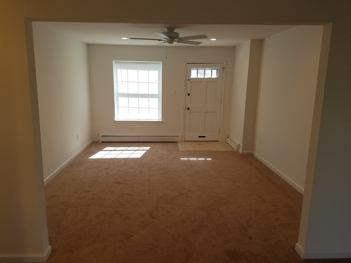 87 Tansboro Rd, Berlin, NJ 08009 Condo for Rent in Berlin, NJ