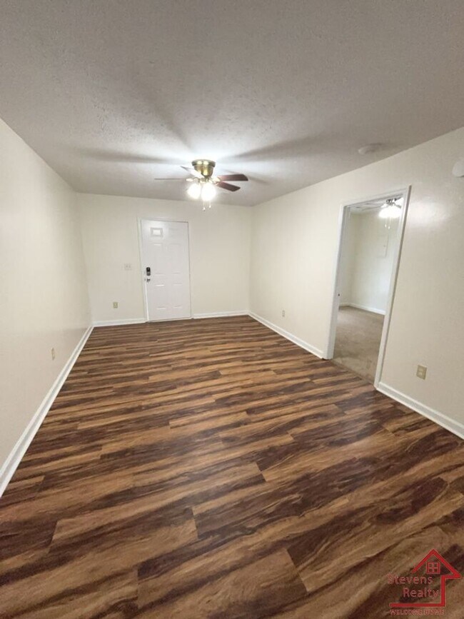 Foto del edificio - 235 Dogwood Pointe Dr