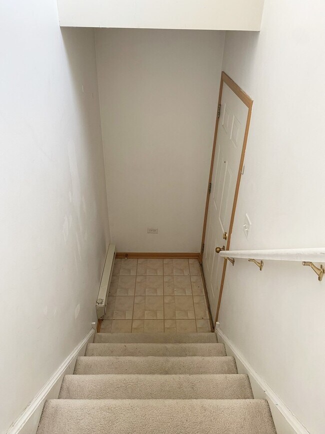 Building Photo - 1829 Silverstone Dr