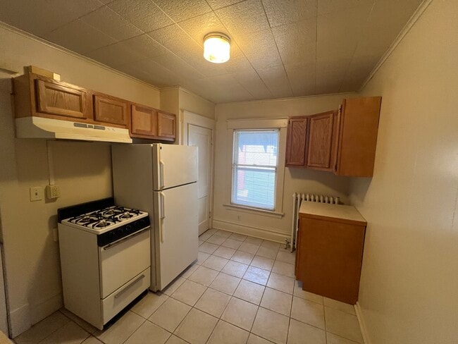 Building Photo - 222 Lafayette Ave NE