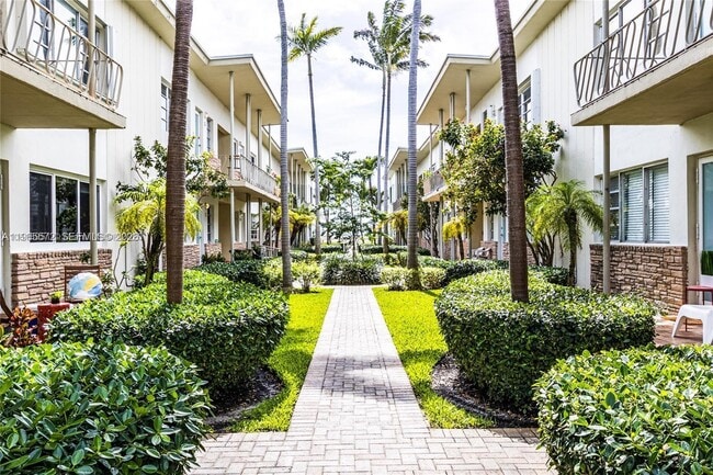 Building Photo - 1130 Venetian Way