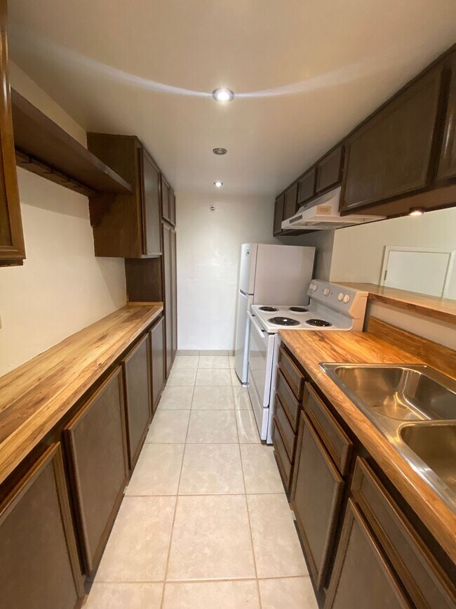 Foto del edificio - 7508 Parkway Dr